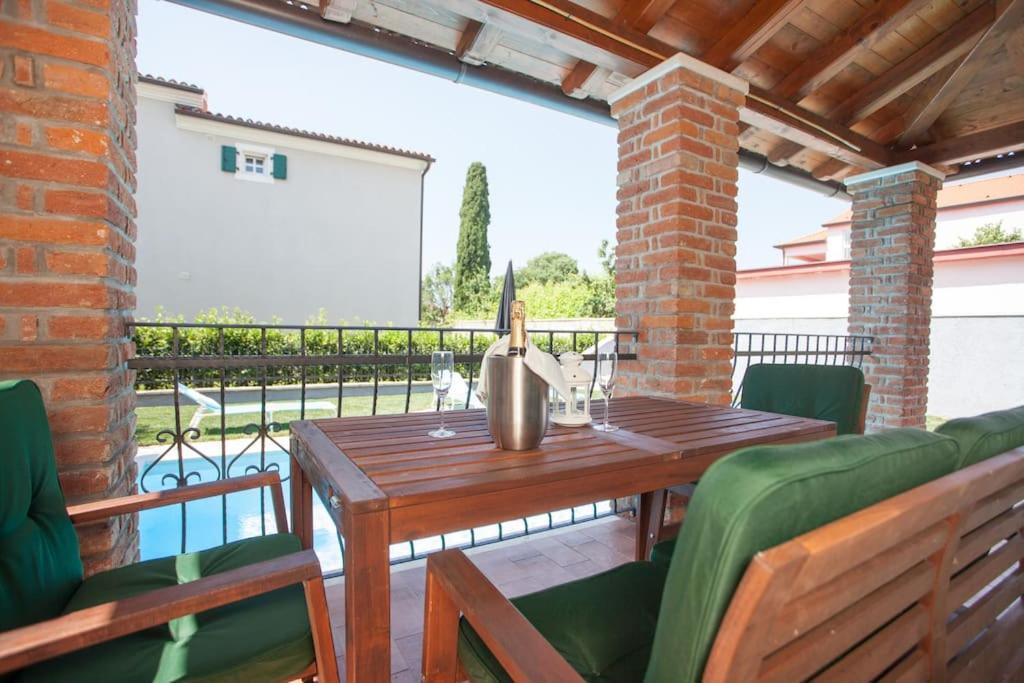 Villa Petra Poreč Eksteriør bilde
